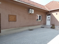 Piliscsv ingatlanok