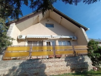 Piliscsv ingatlanok